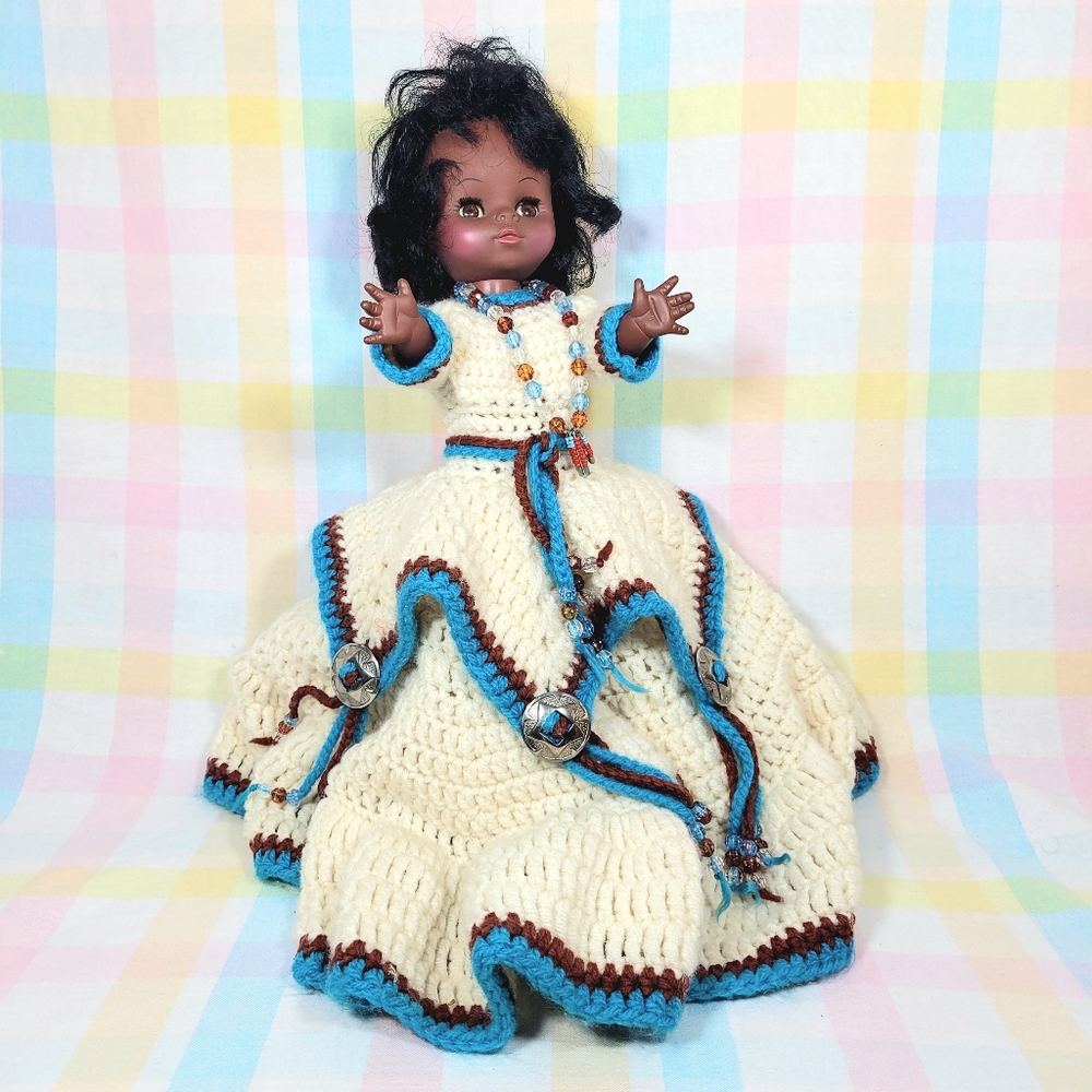 Vintage Native indigenous doll Regal Toy Canada open close eyes crochet dress